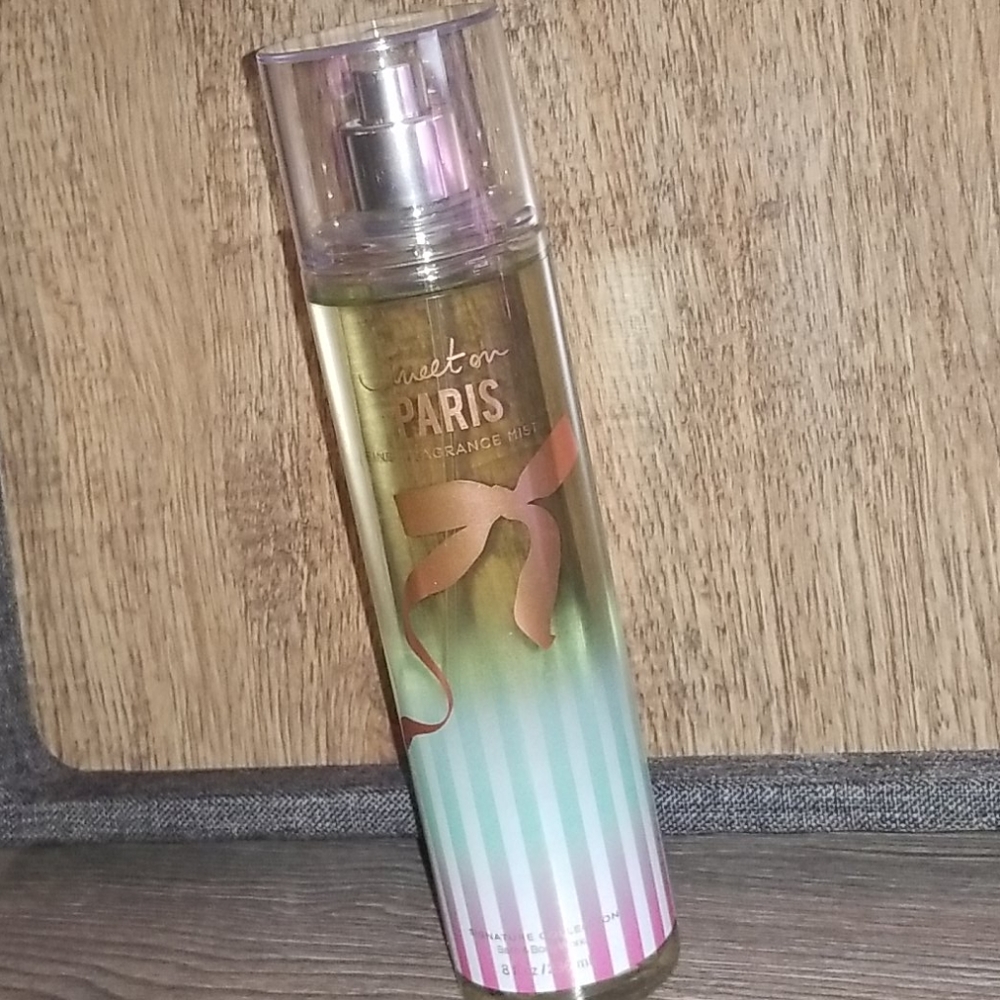 Bath & Body Works Sweet on Paris fragrance mist